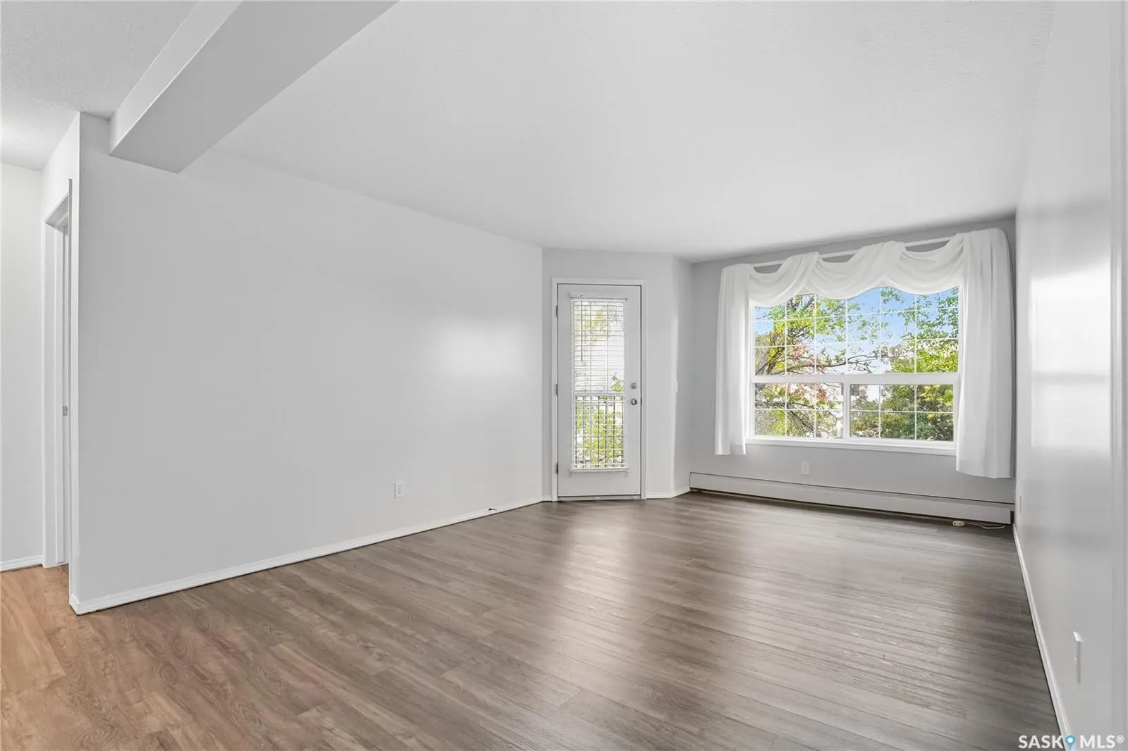 1735 McKercher DRIVE, #211