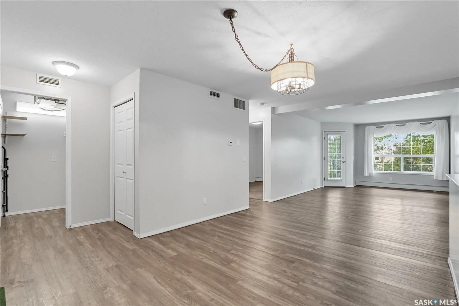 1735 McKercher DRIVE, #211