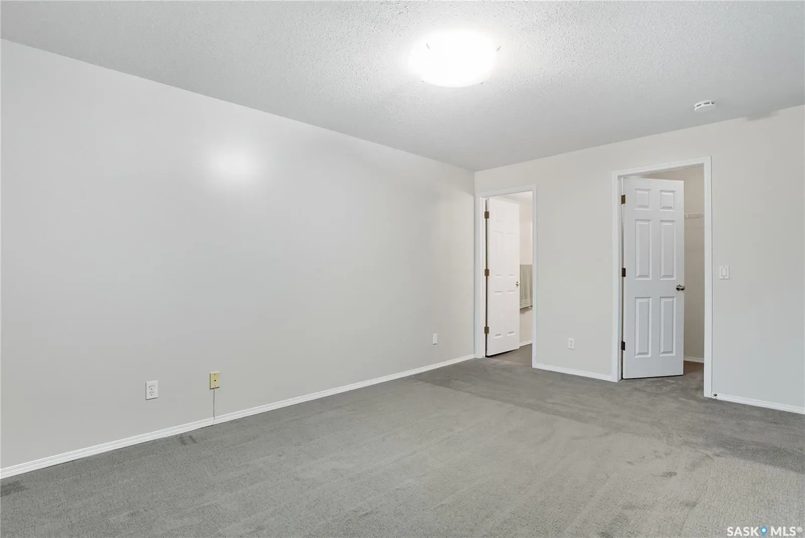 1735 McKercher DRIVE, #211