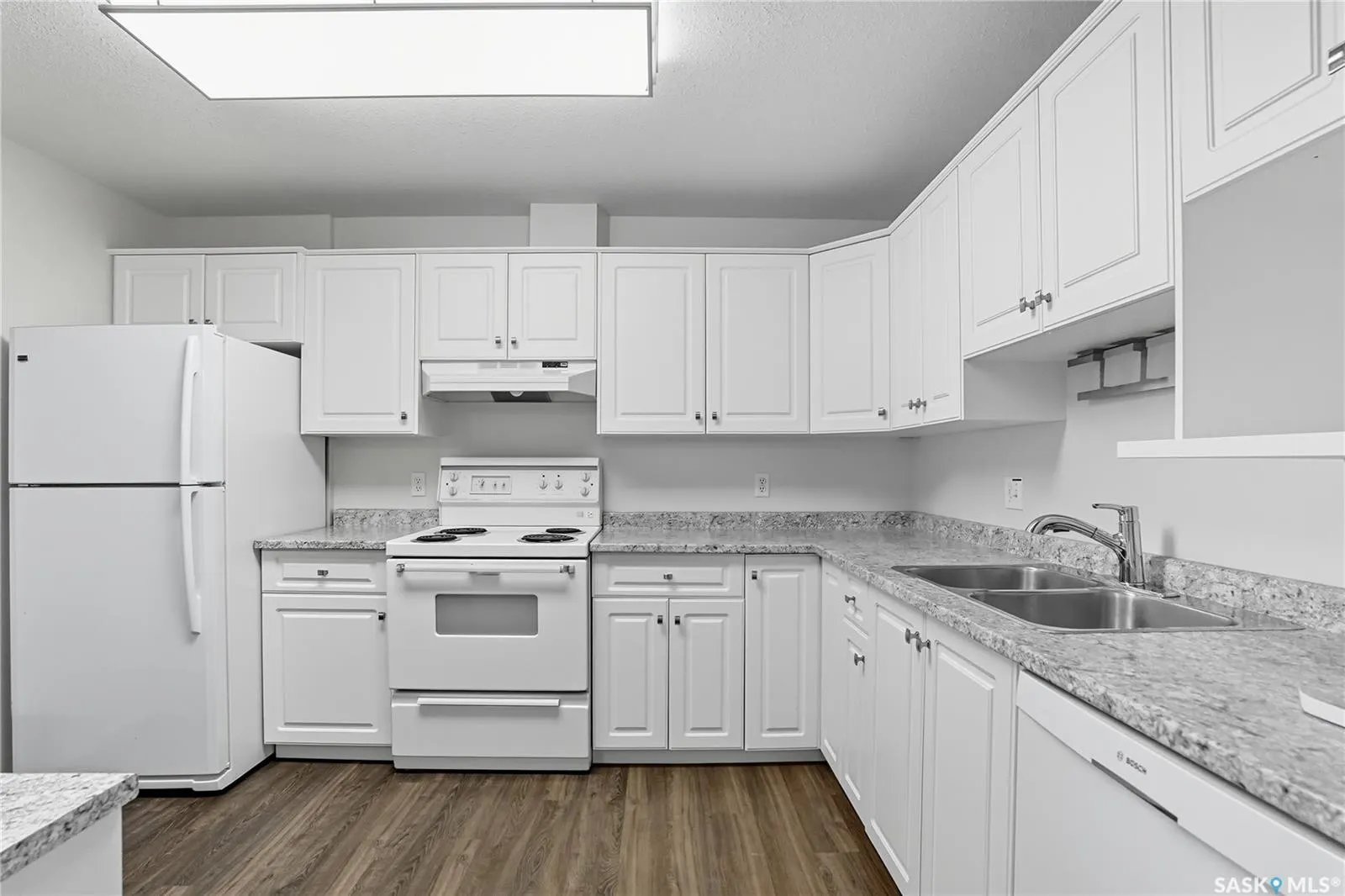 1735 McKercher DRIVE, #211