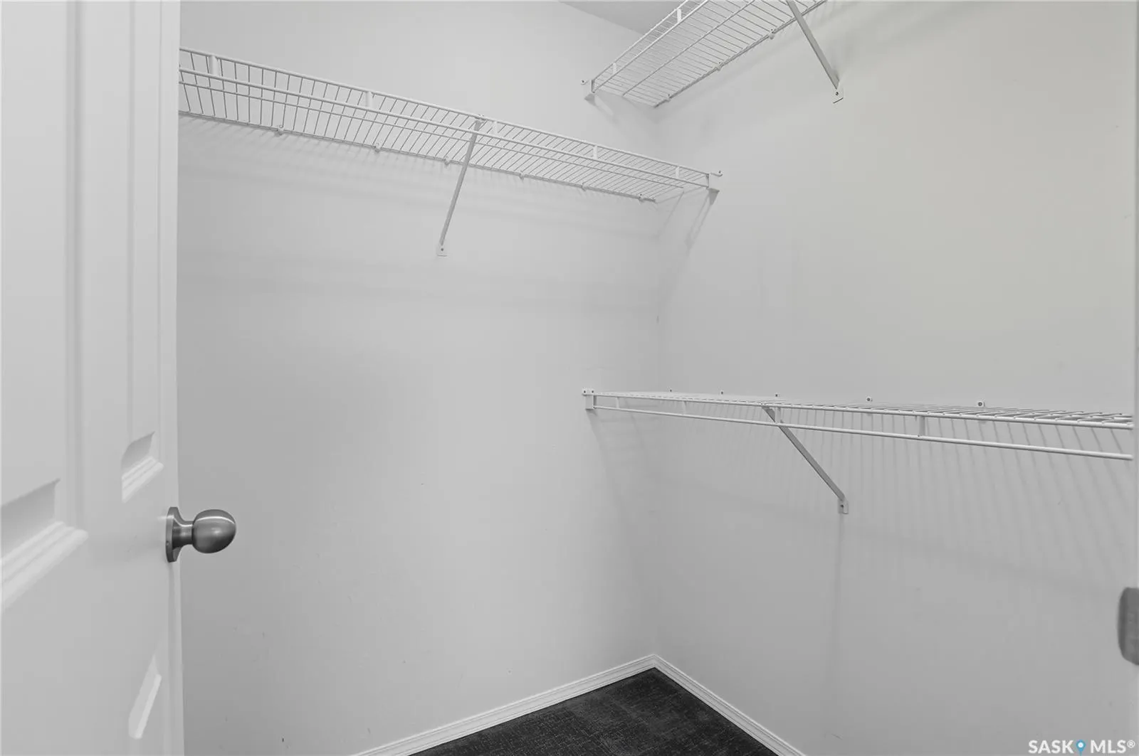1735 McKercher DRIVE, #211