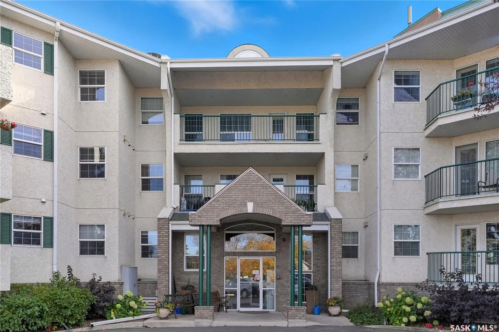 1735 McKercher DRIVE, #211