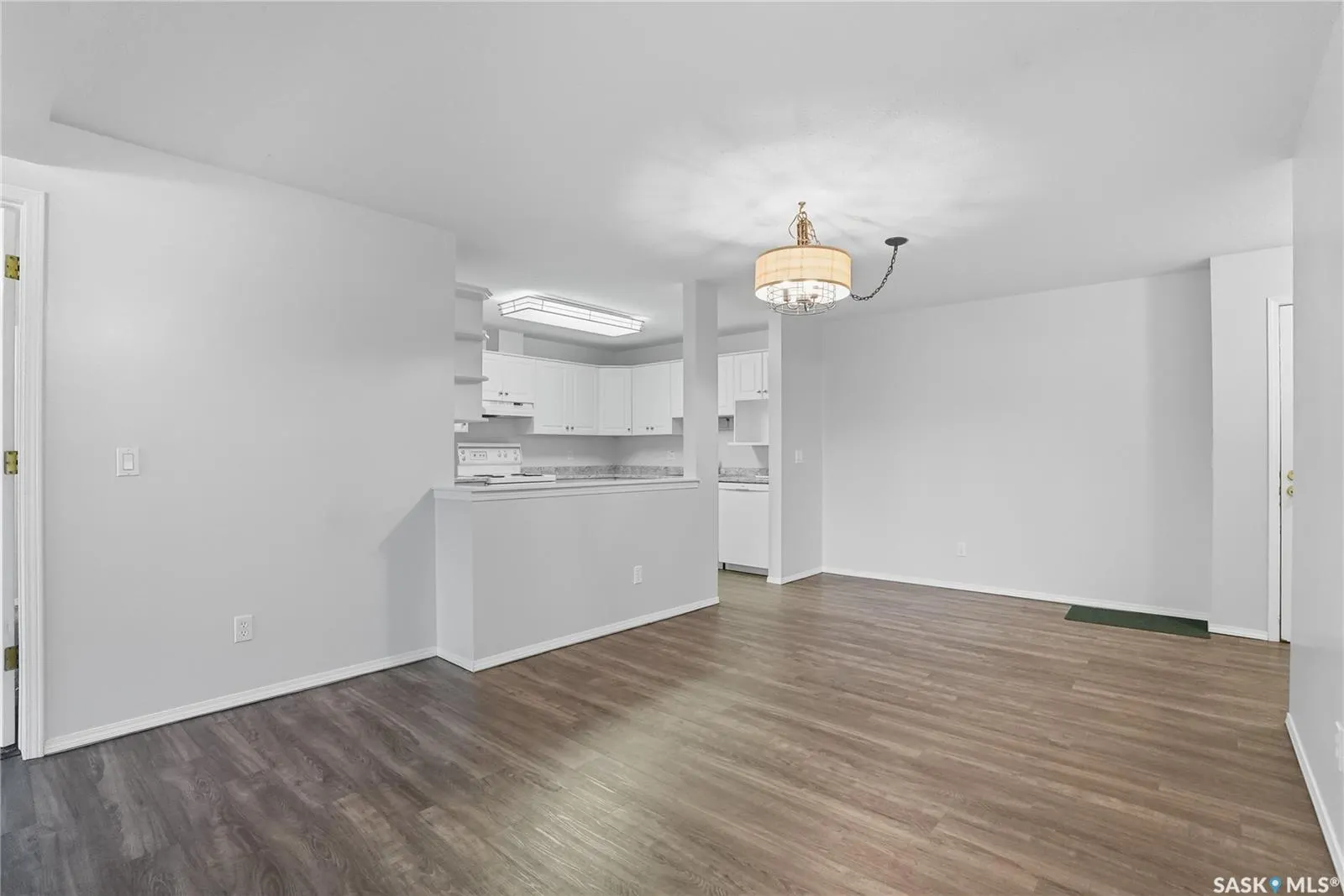 1735 McKercher DRIVE, #211