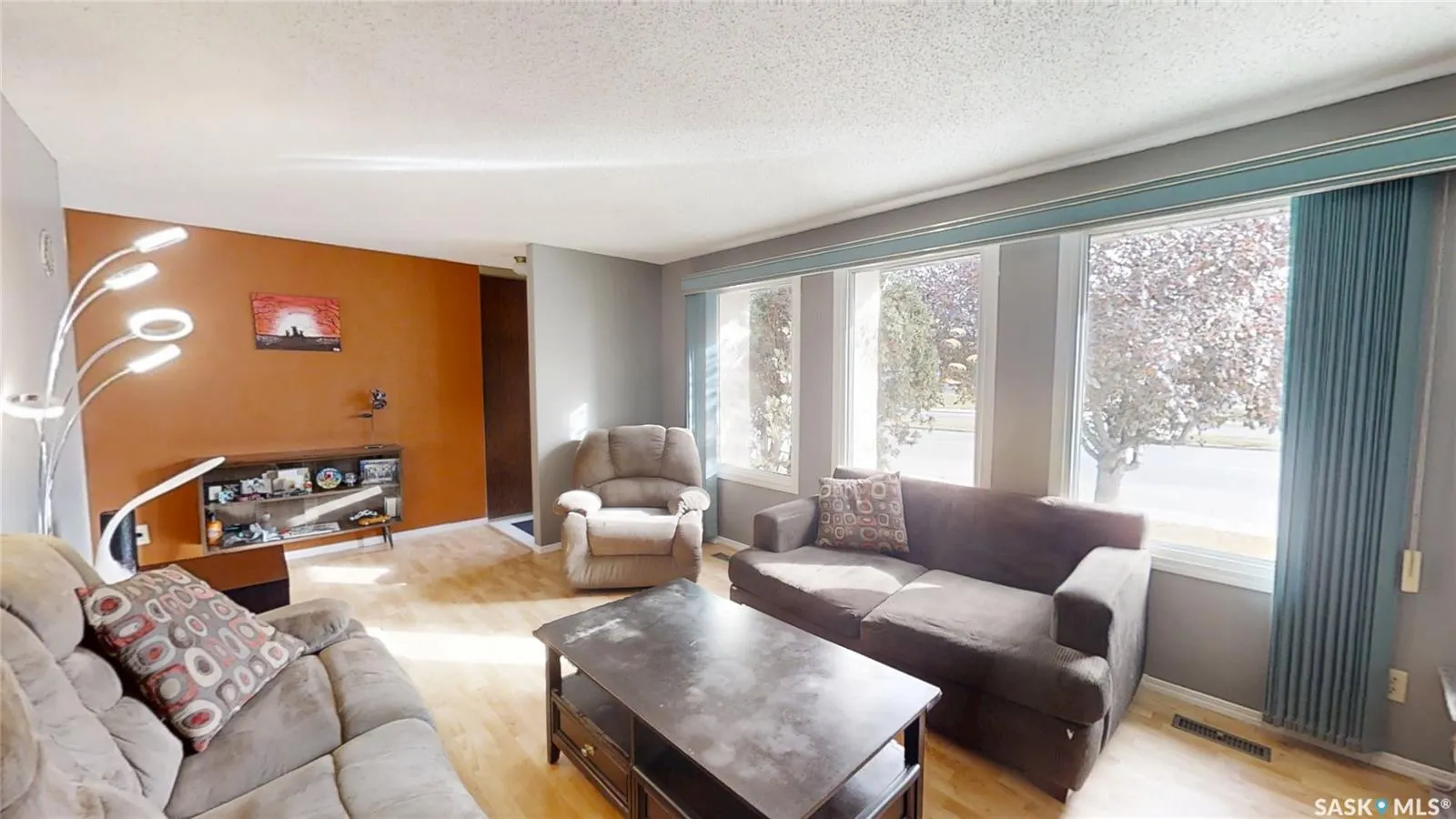1214 McKercher DRIVE