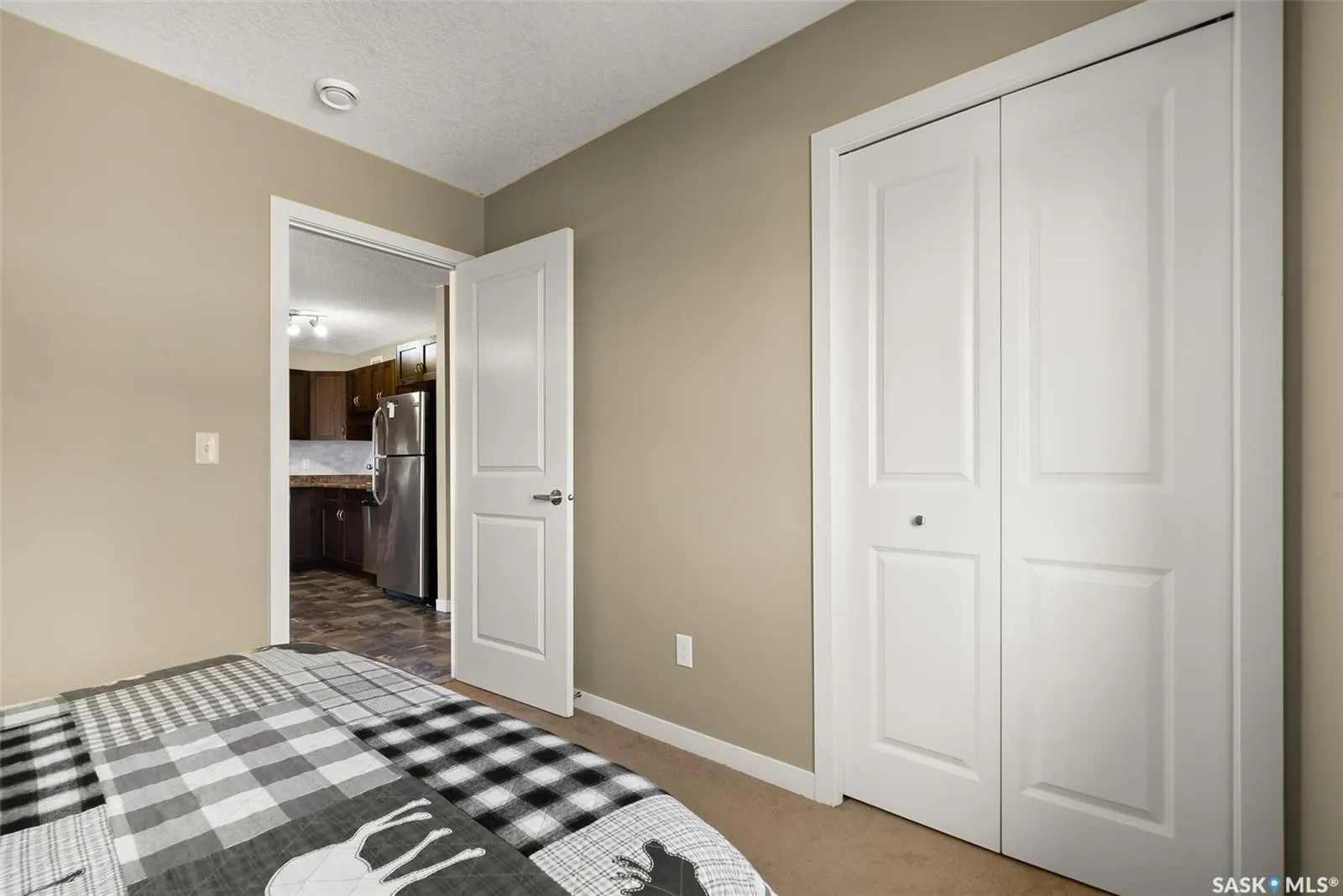 5533 Blake CRESCENT, #78