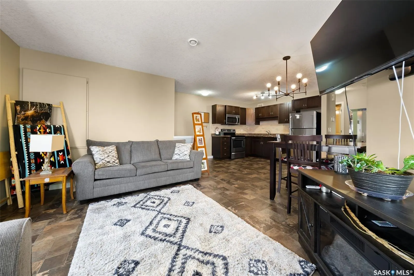 5533 Blake CRESCENT, #78