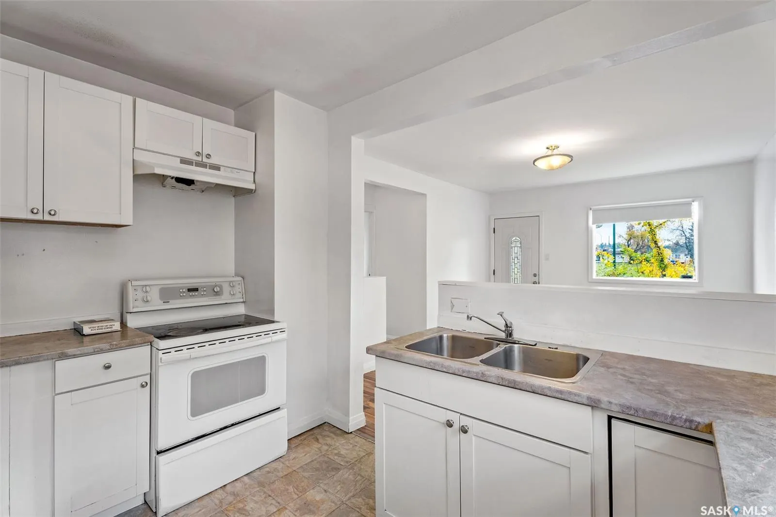 580 11th STREET E