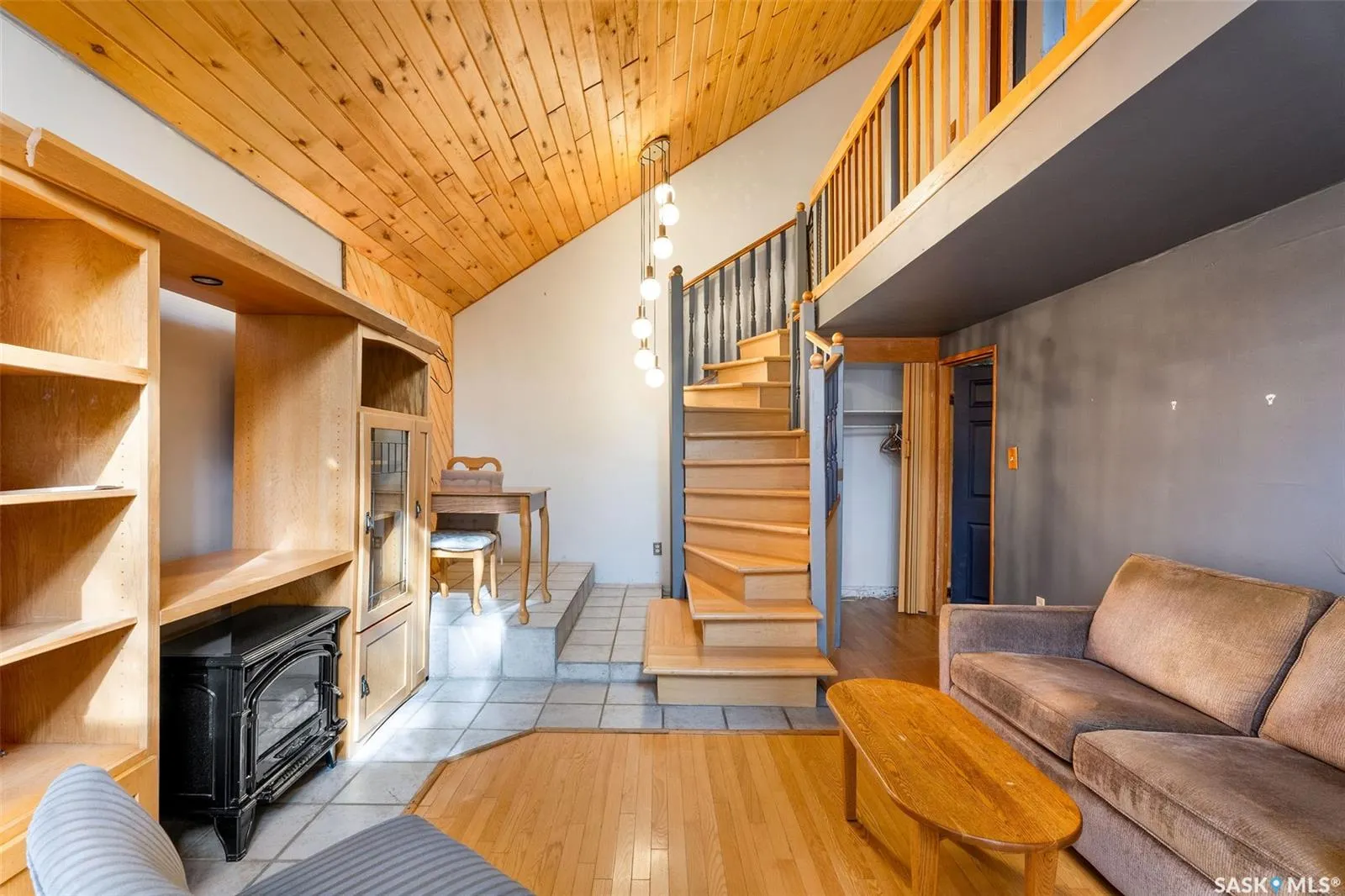 206 Connie PLACE