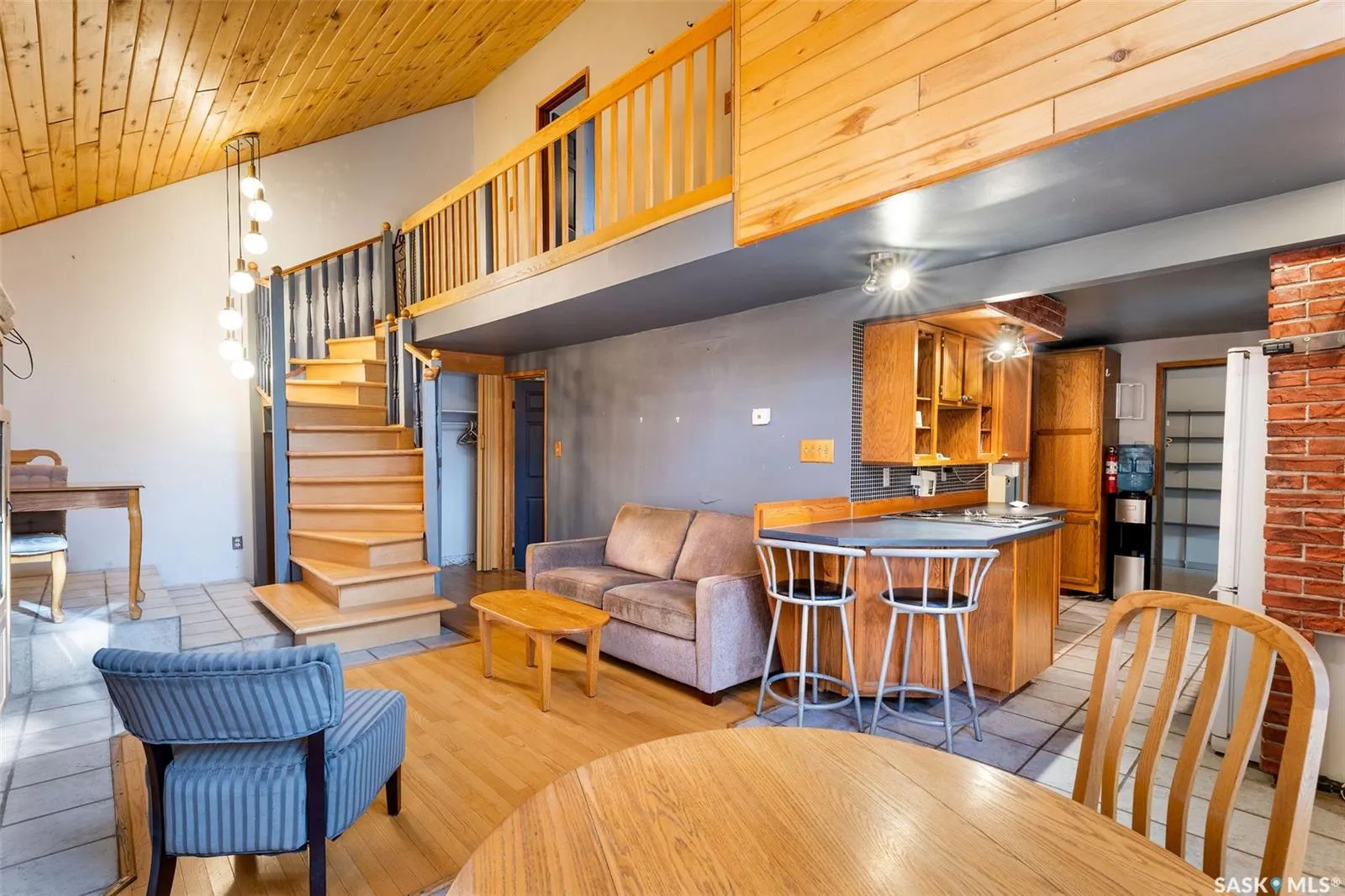 206 Connie PLACE