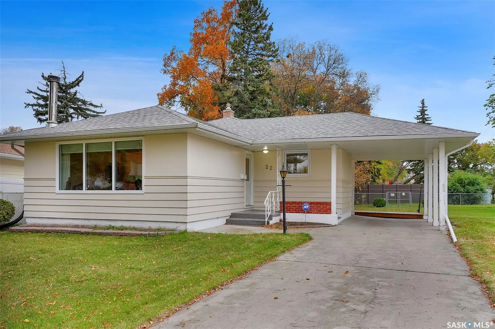 22 Lamont CRESCENT