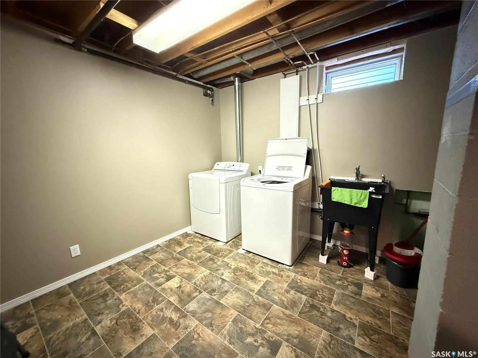 304 Government ROAD S