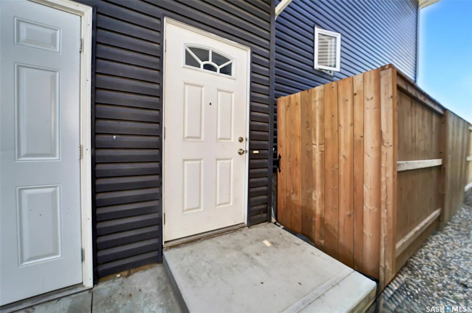 226 Gillies STREET