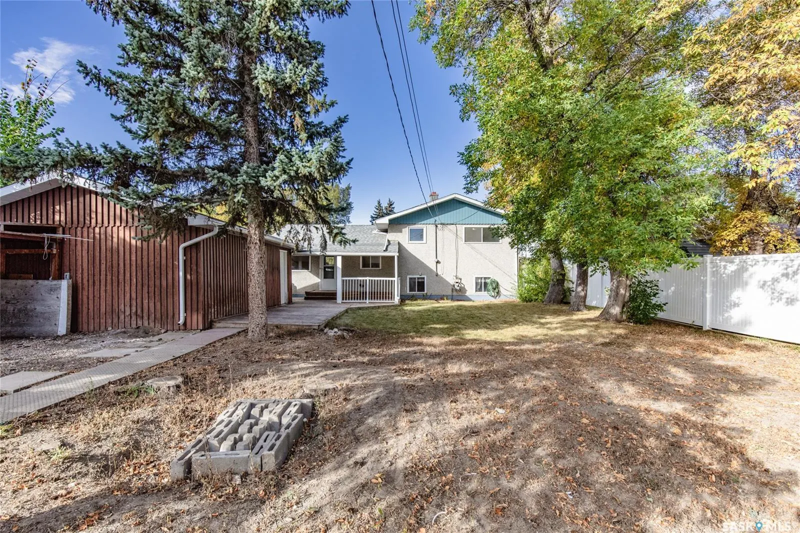 967 James STREET