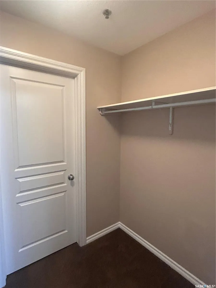 1621 Dakota DRIVE, #204