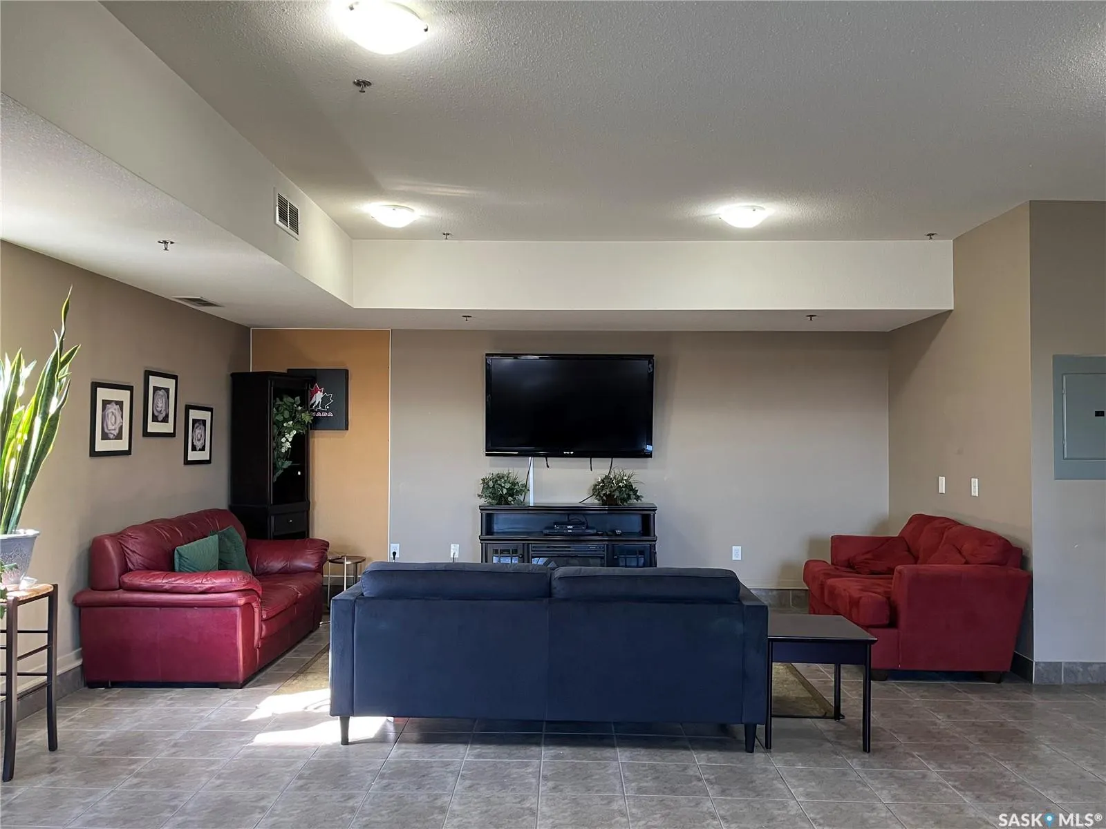 1621 Dakota DRIVE, #204