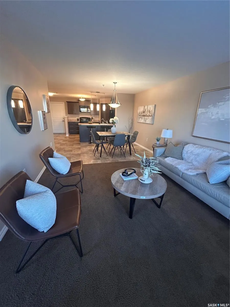1621 Dakota DRIVE, #204