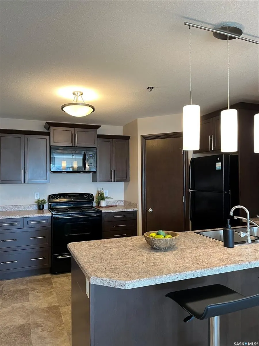 1621 Dakota DRIVE, #204