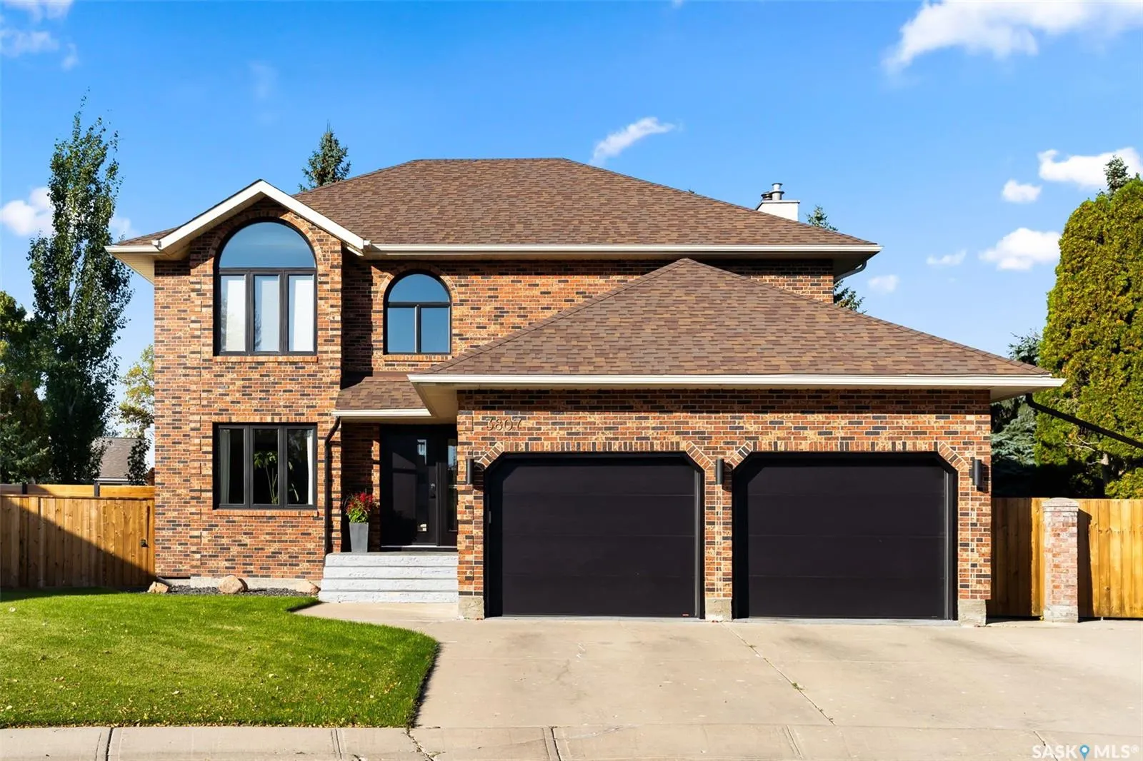 3807 Bow BAY