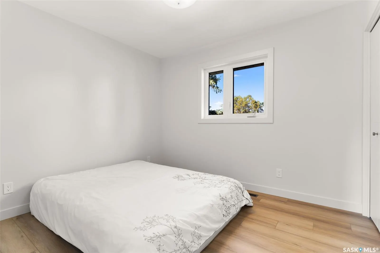 3807 Bow BAY