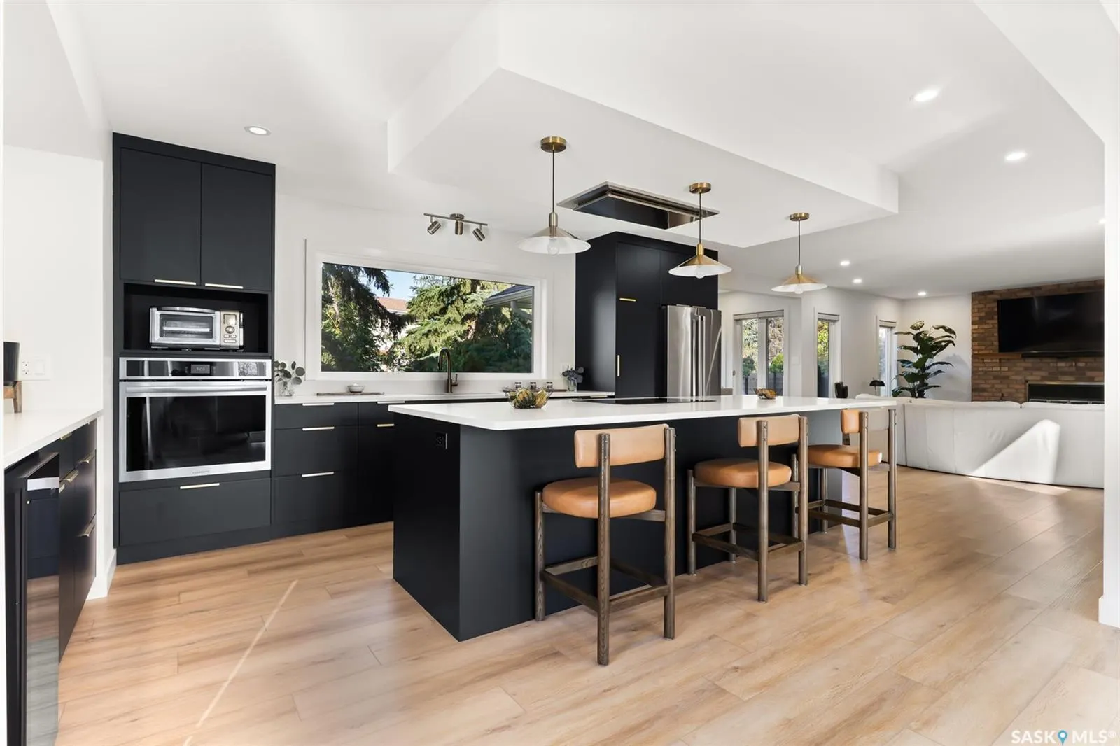 3807 Bow BAY