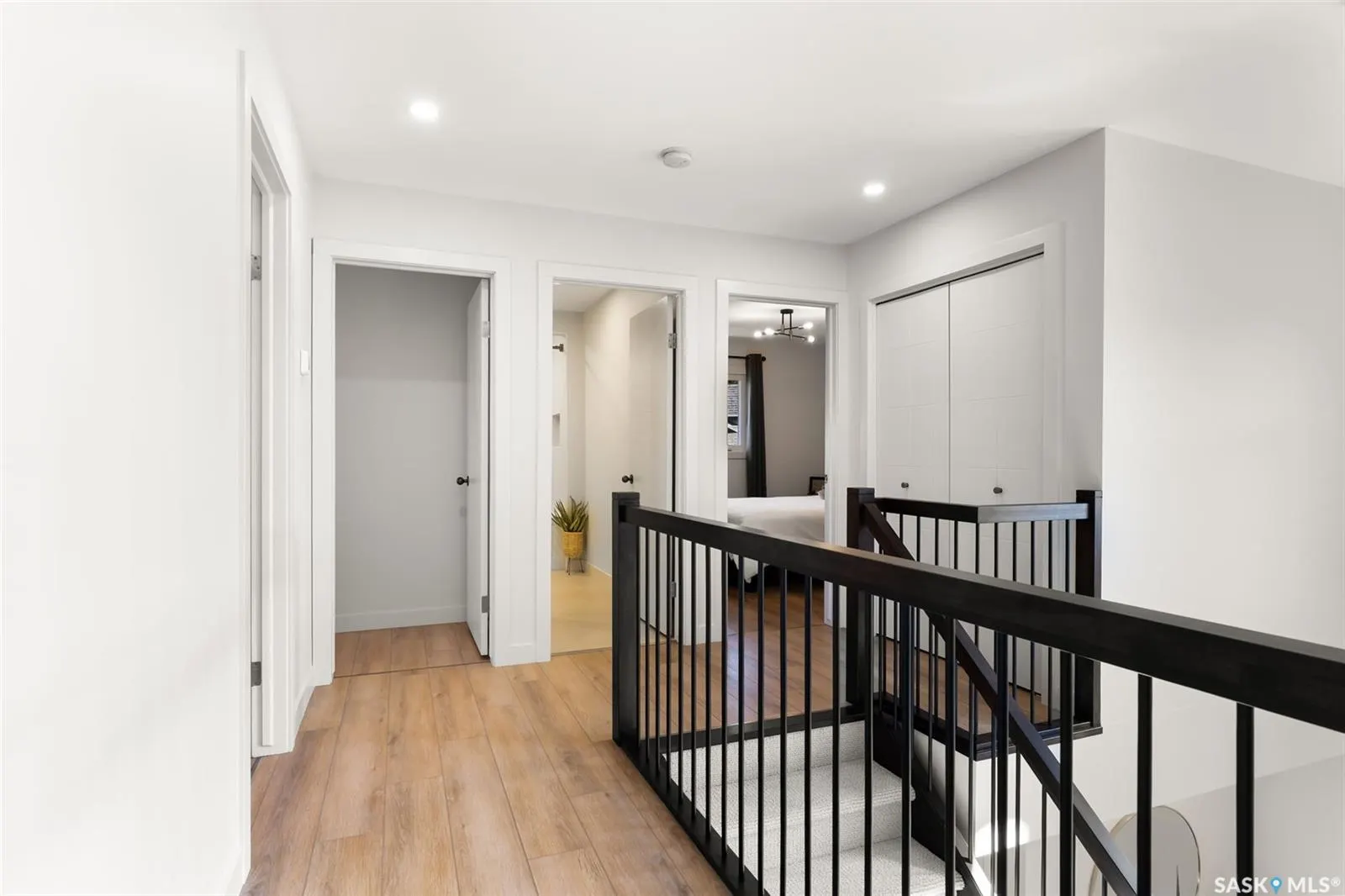 3807 Bow BAY