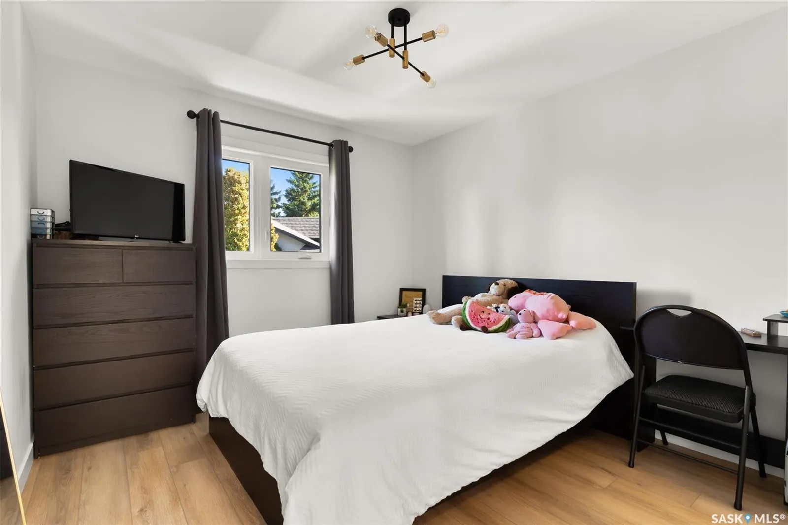 3807 Bow BAY