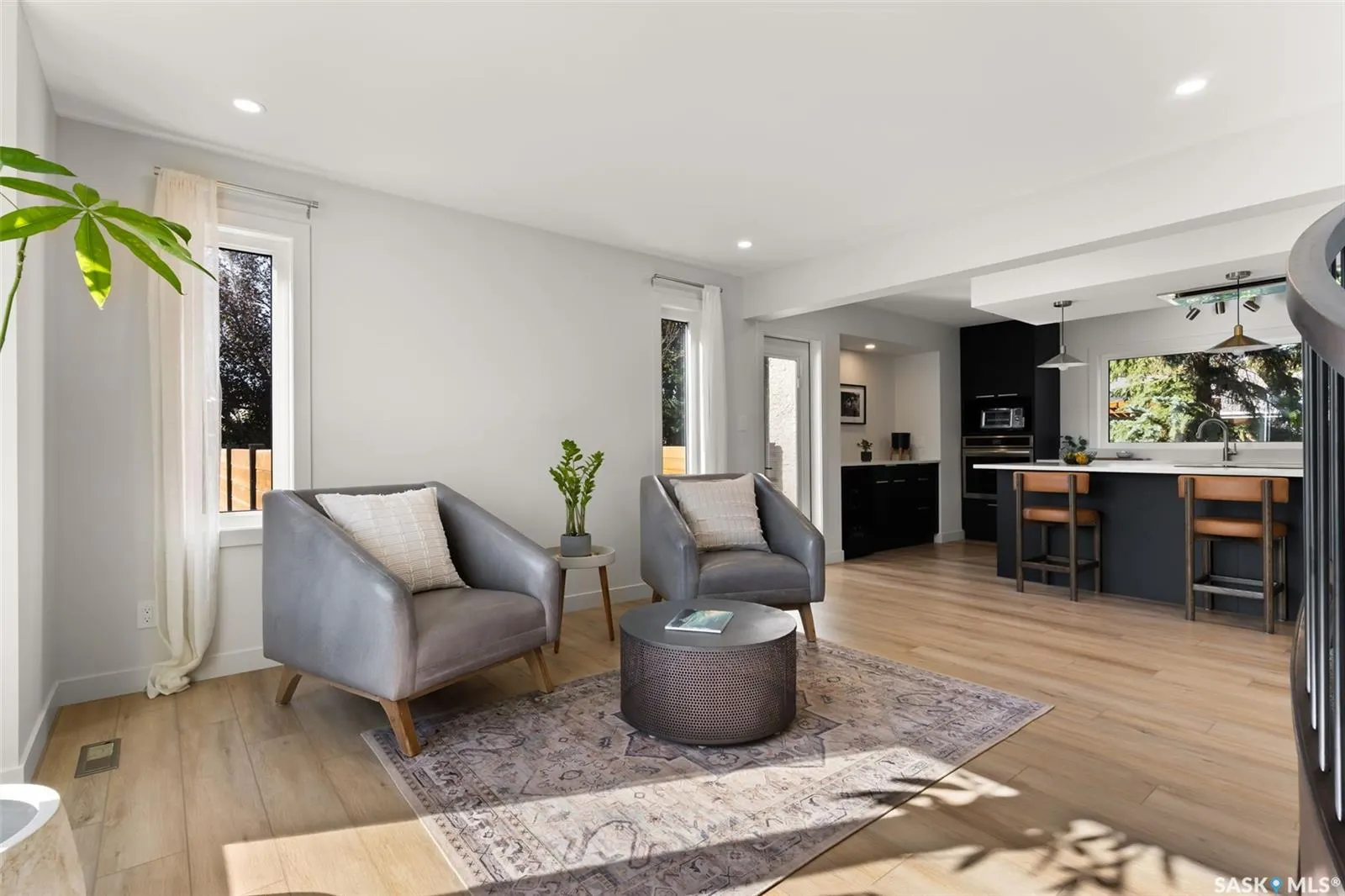 3807 Bow BAY