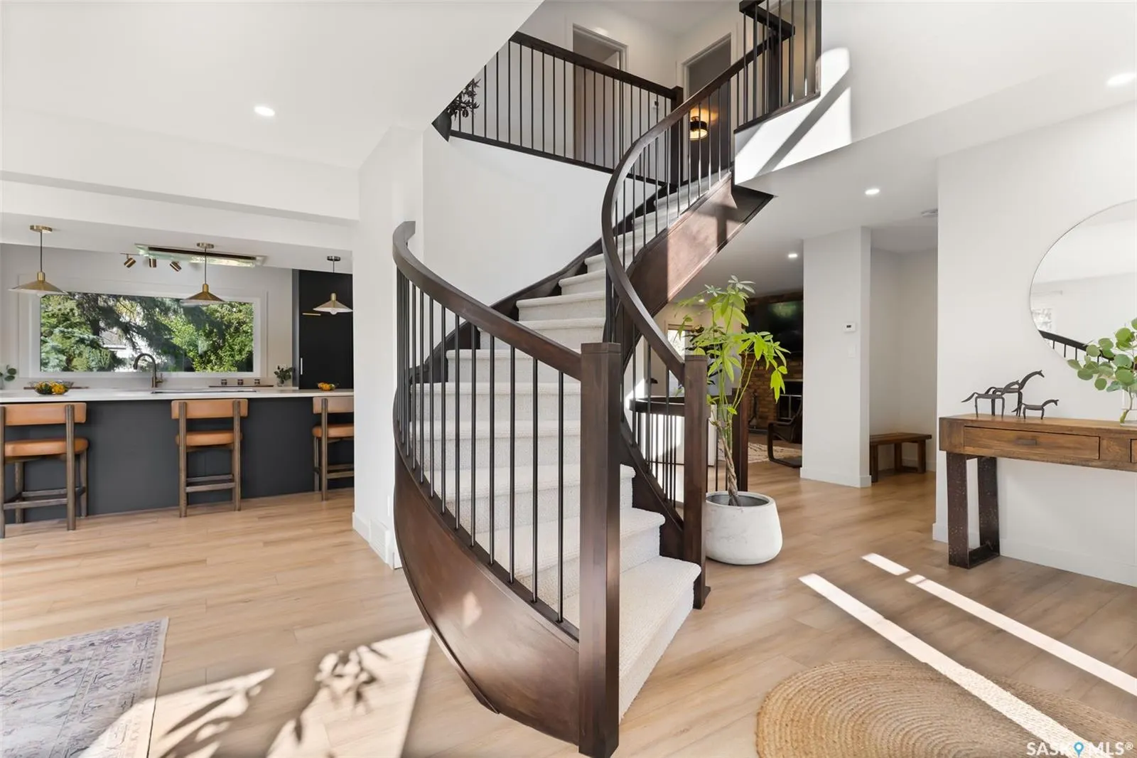 3807 Bow BAY