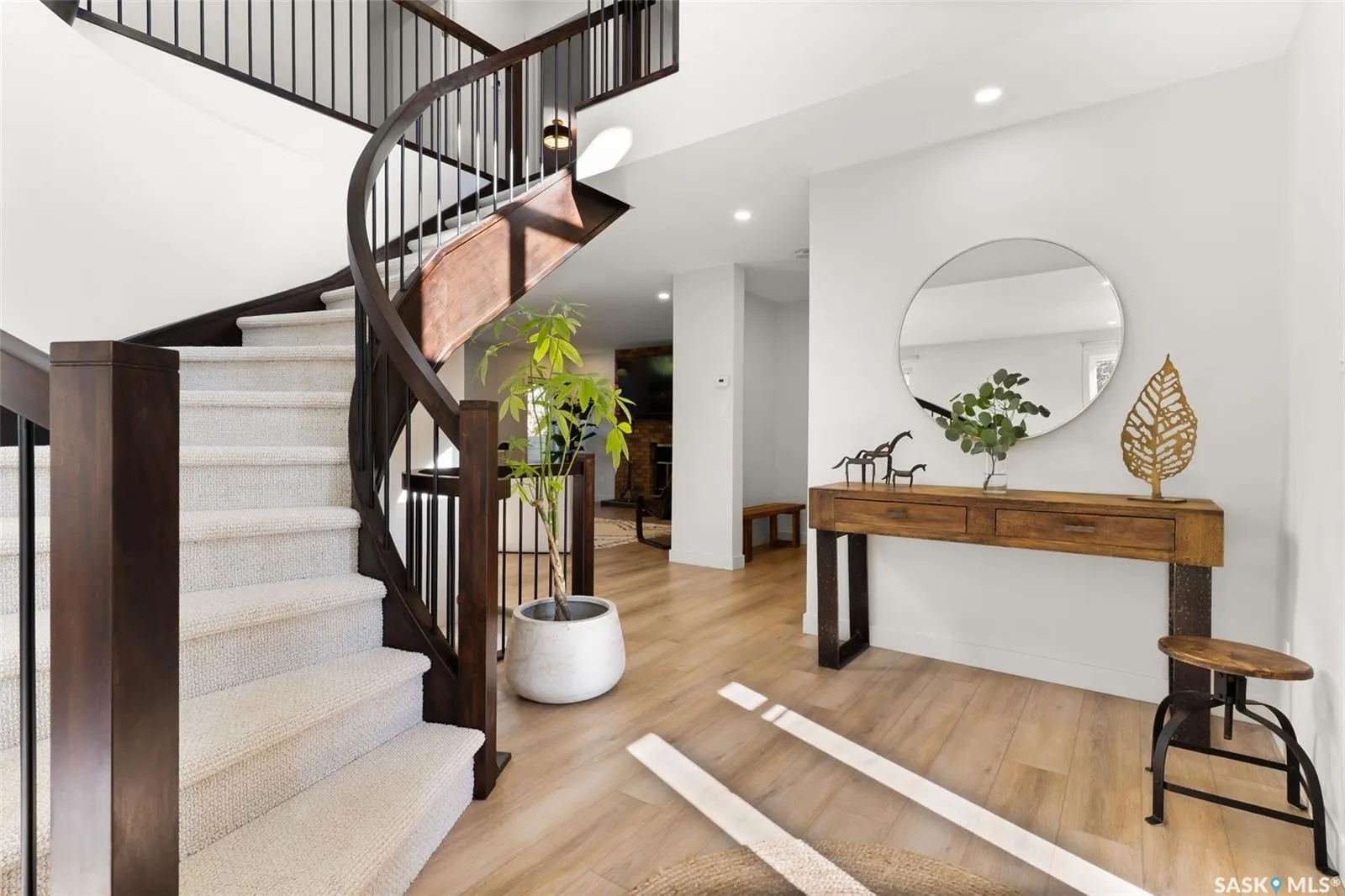 3807 Bow BAY