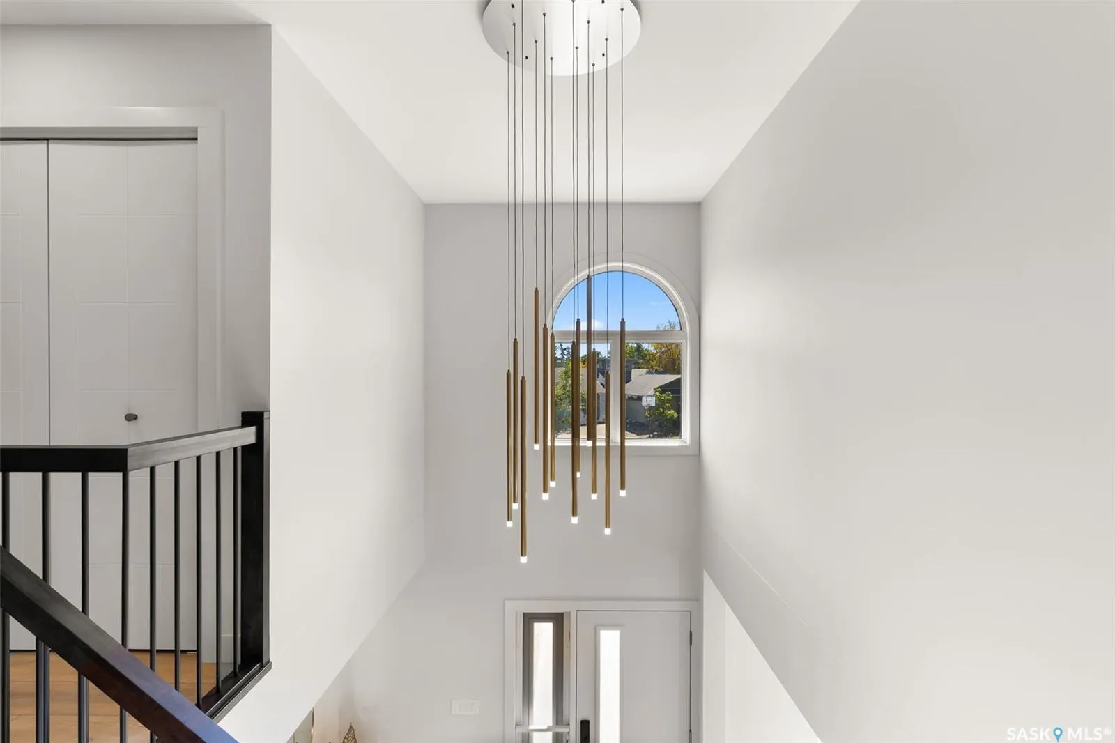3807 Bow BAY