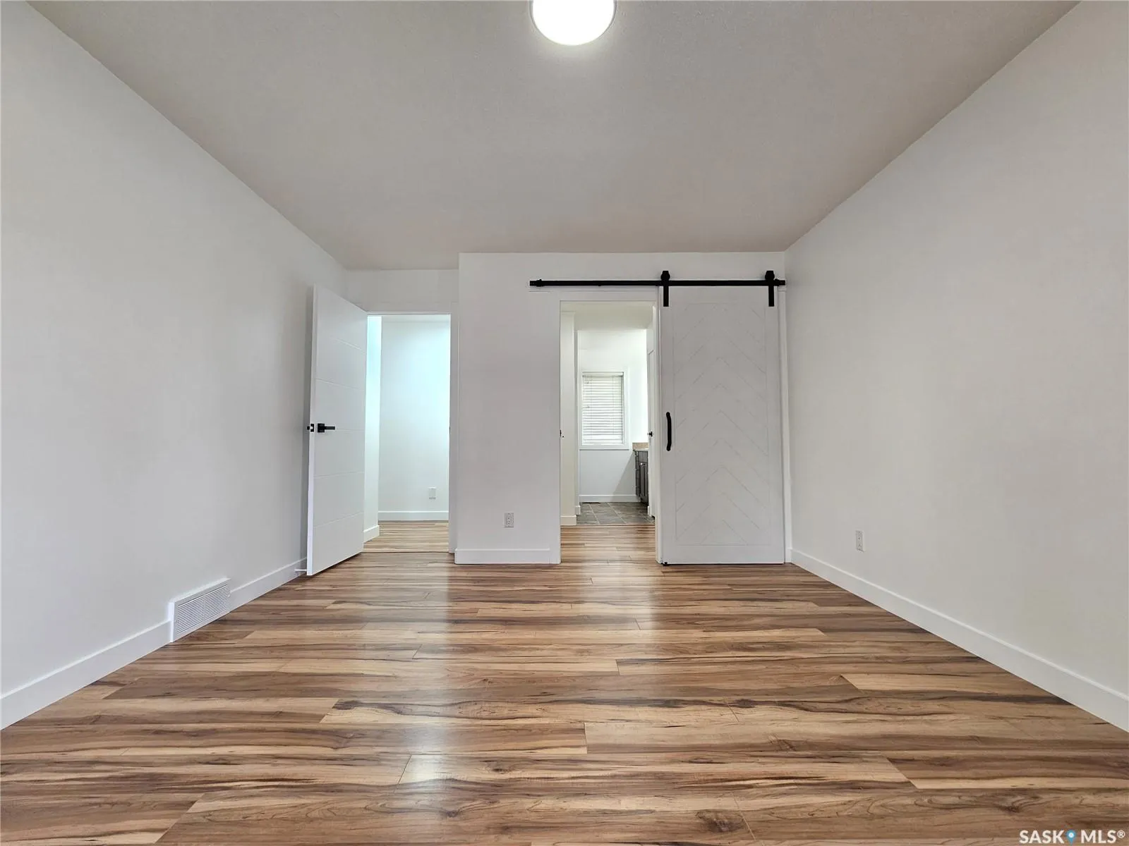 88 Parklane DRIVE