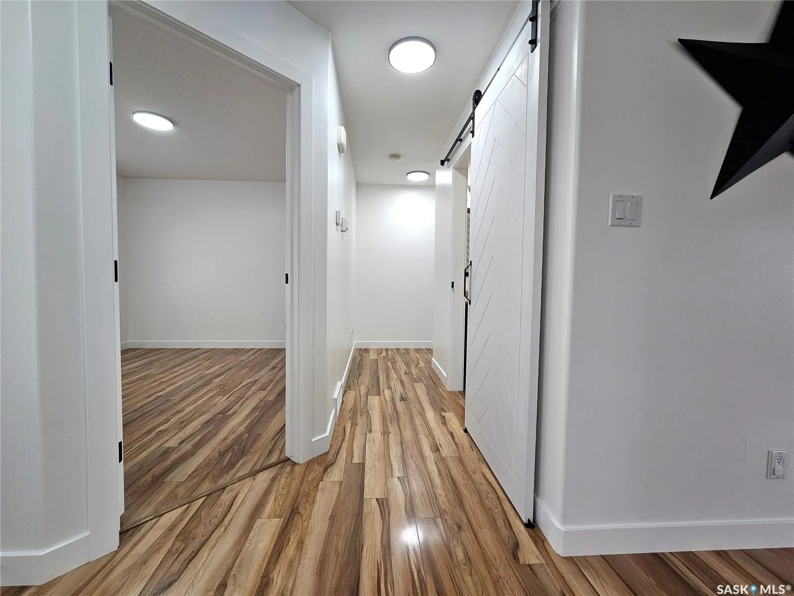 88 Parklane DRIVE