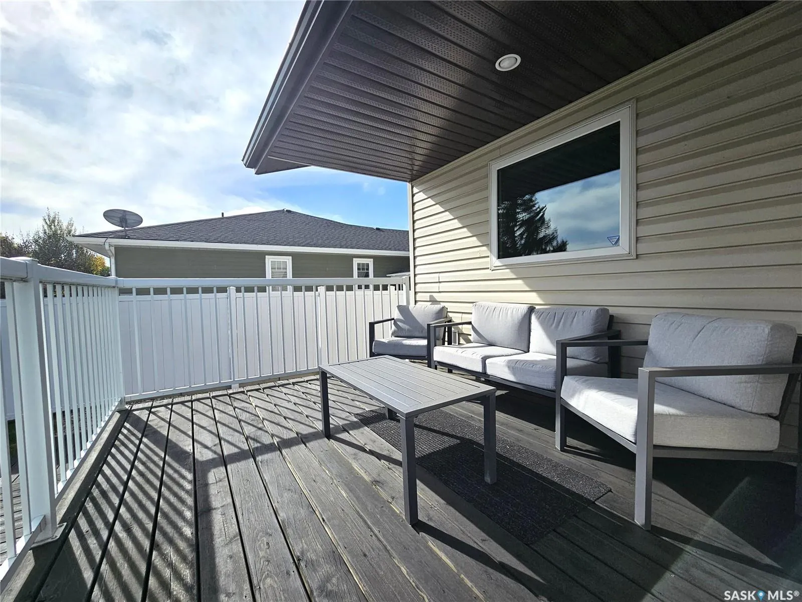 88 Parklane DRIVE