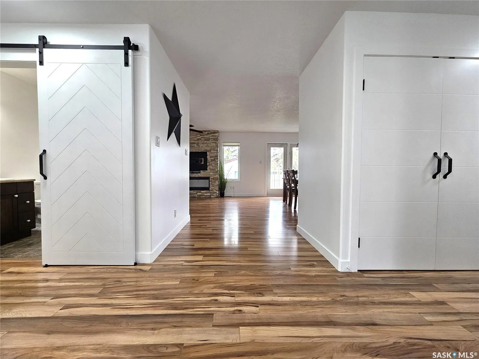 88 Parklane DRIVE