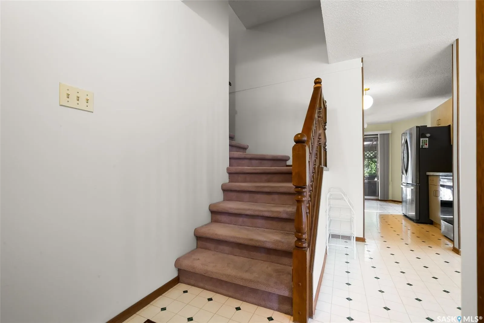 2938 Huget PLACE