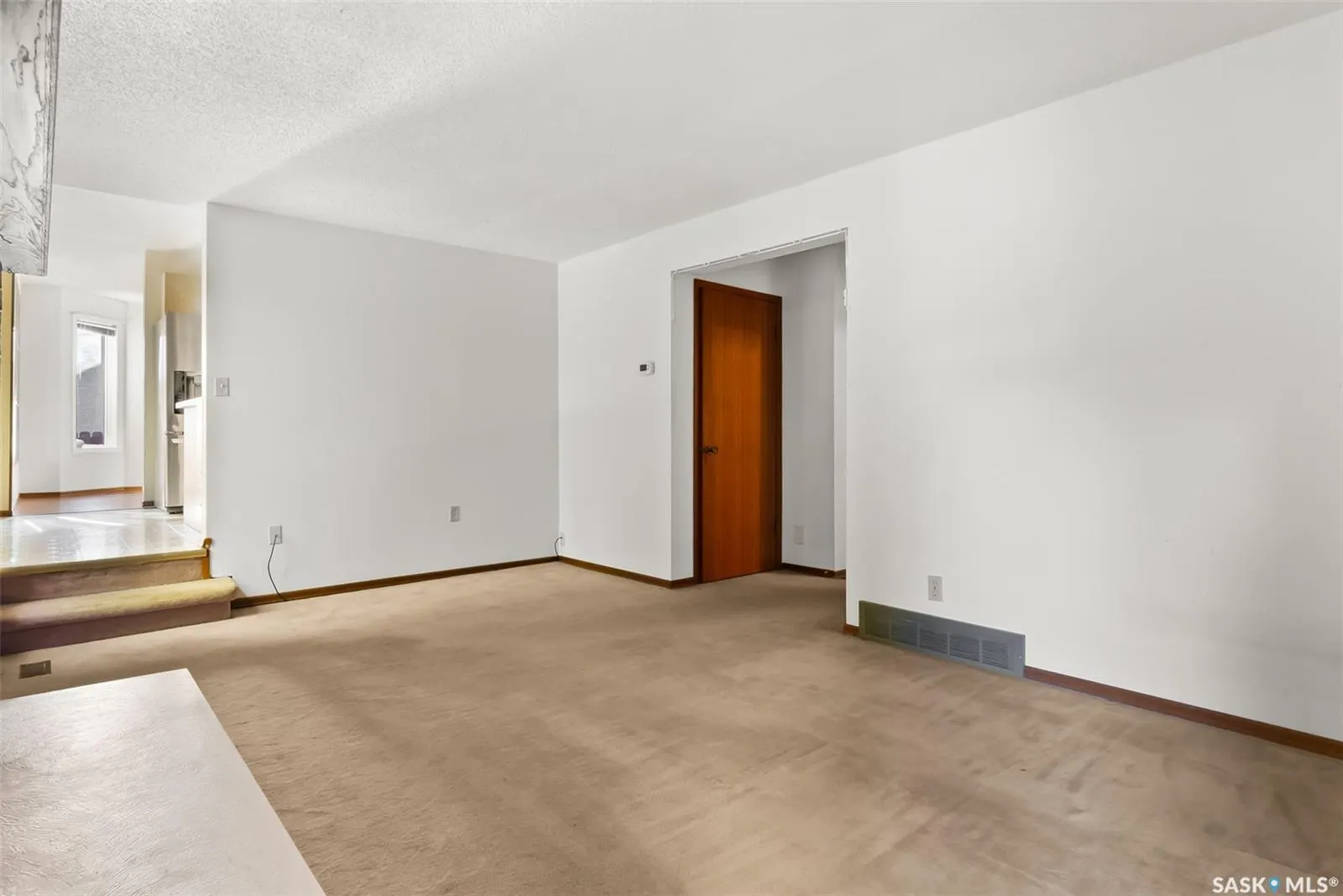2938 Huget PLACE