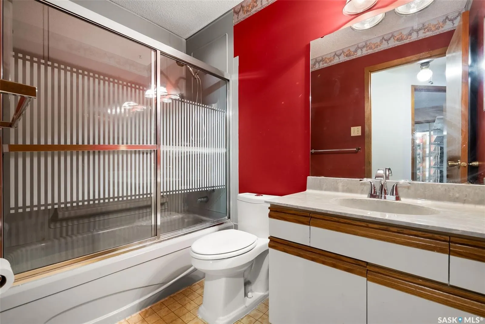 2938 Huget PLACE