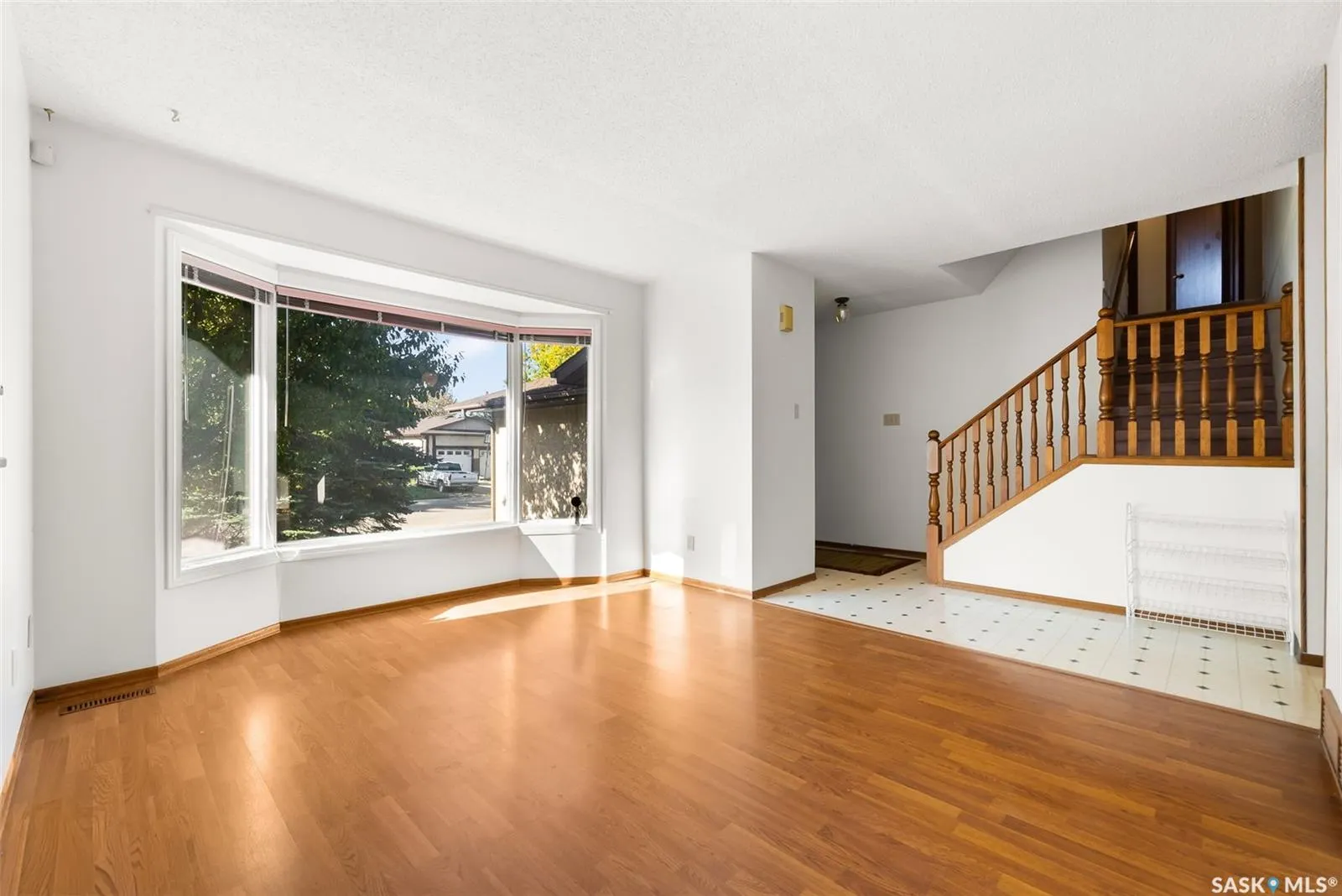 2938 Huget PLACE