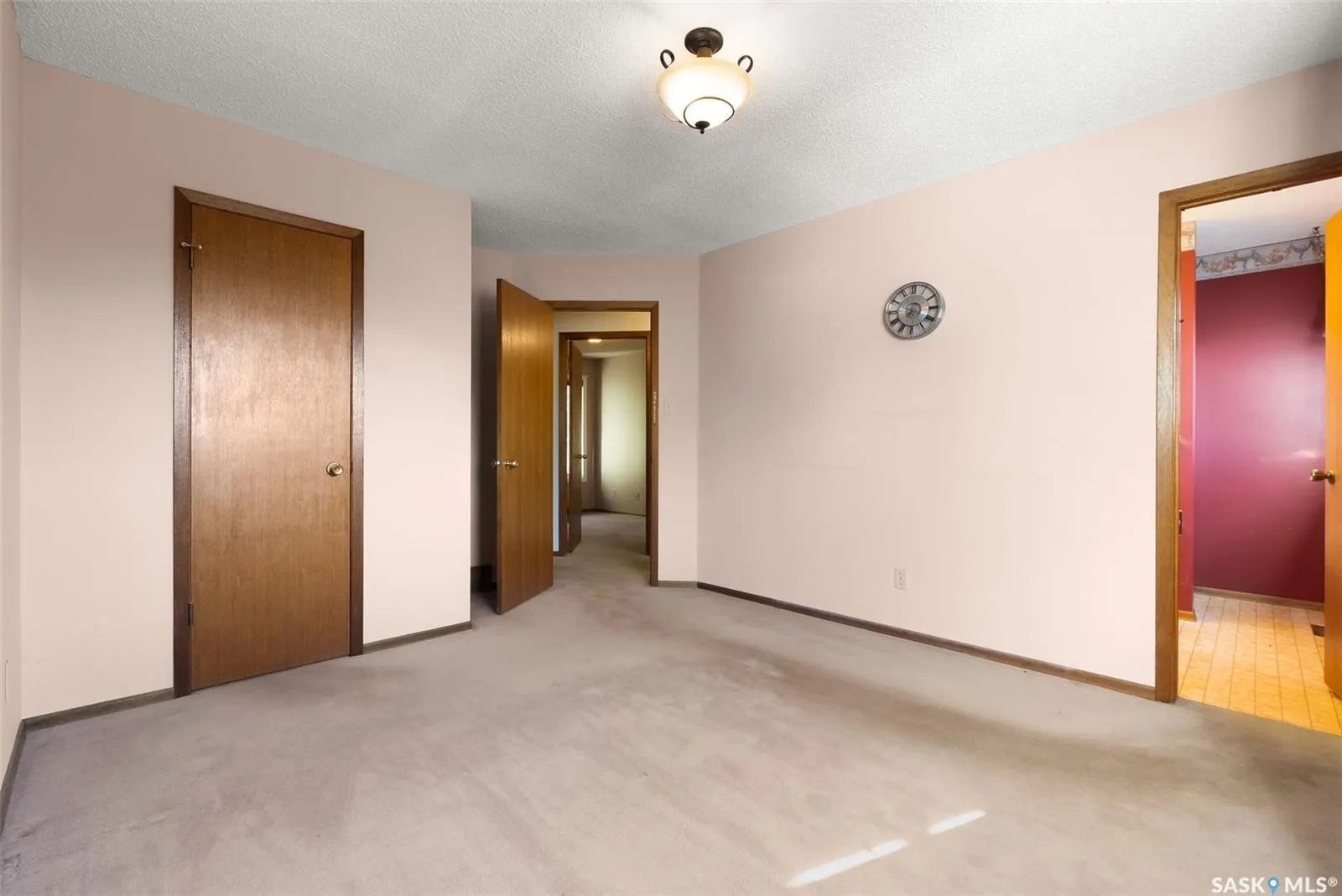 2938 Huget PLACE