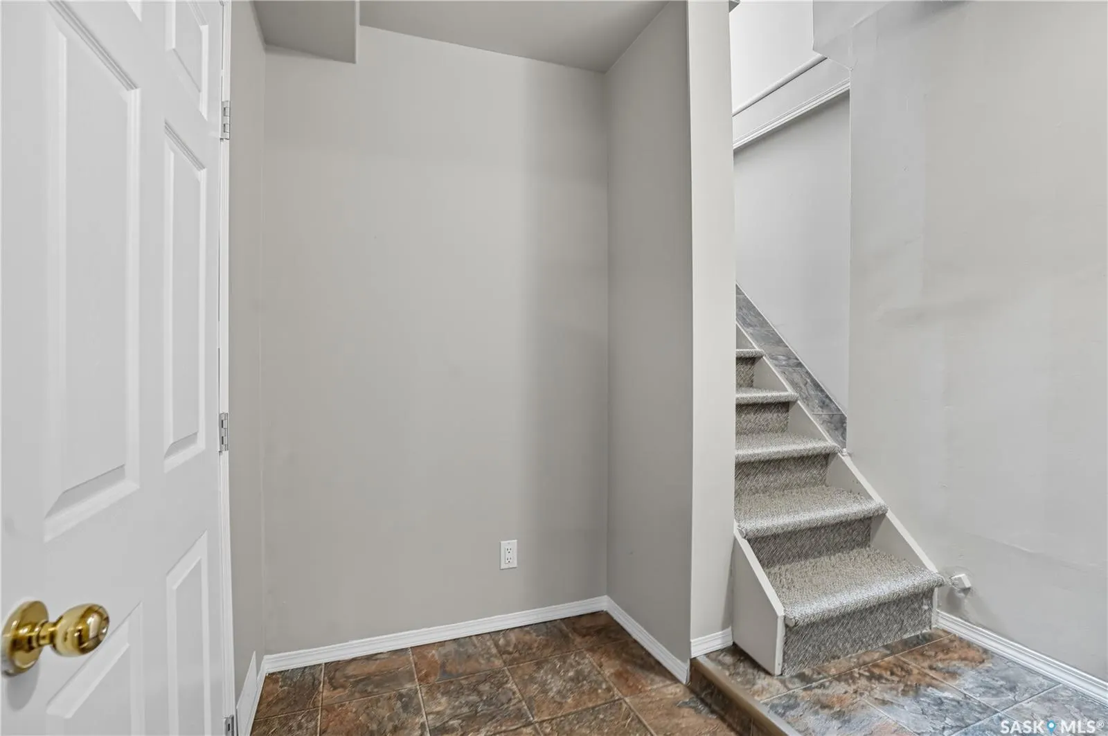 1511 15TH AVENUE