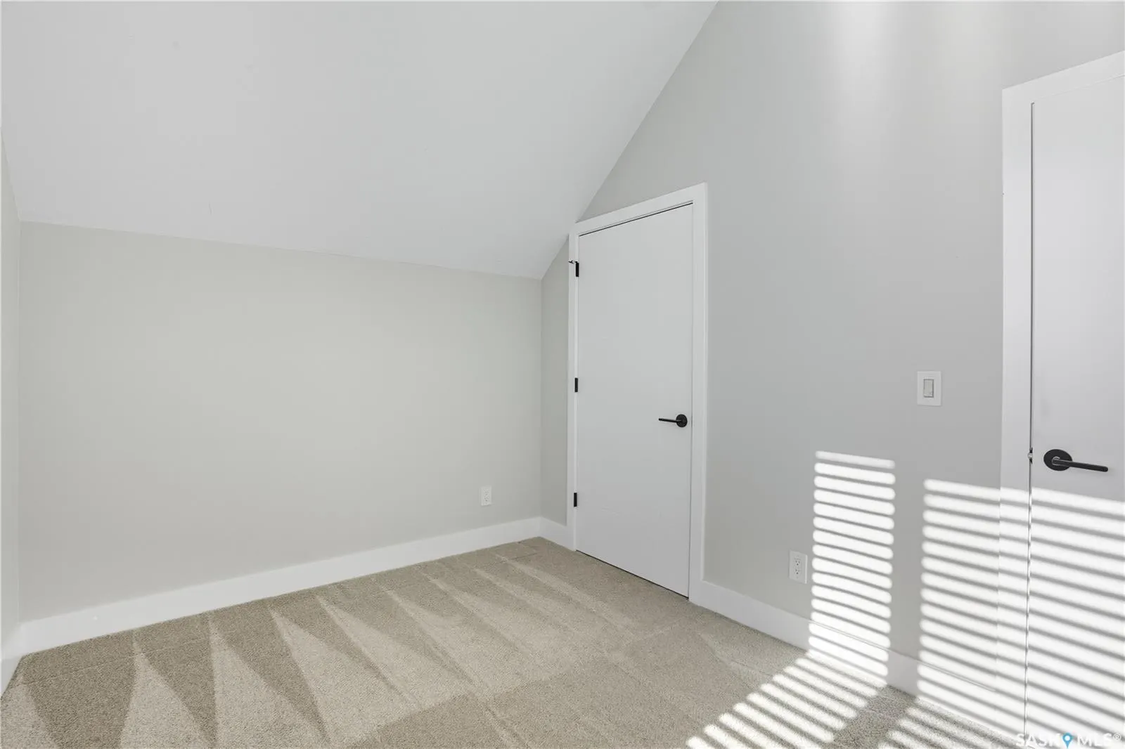 319 25th STREET W