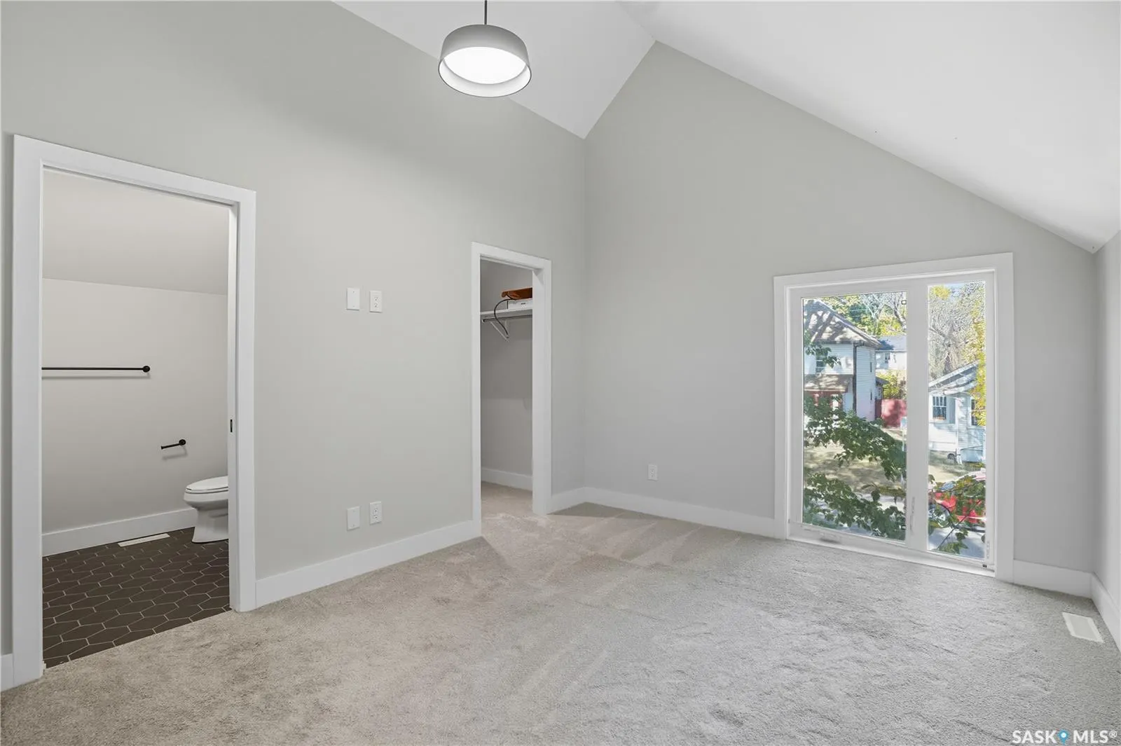319 25th STREET W