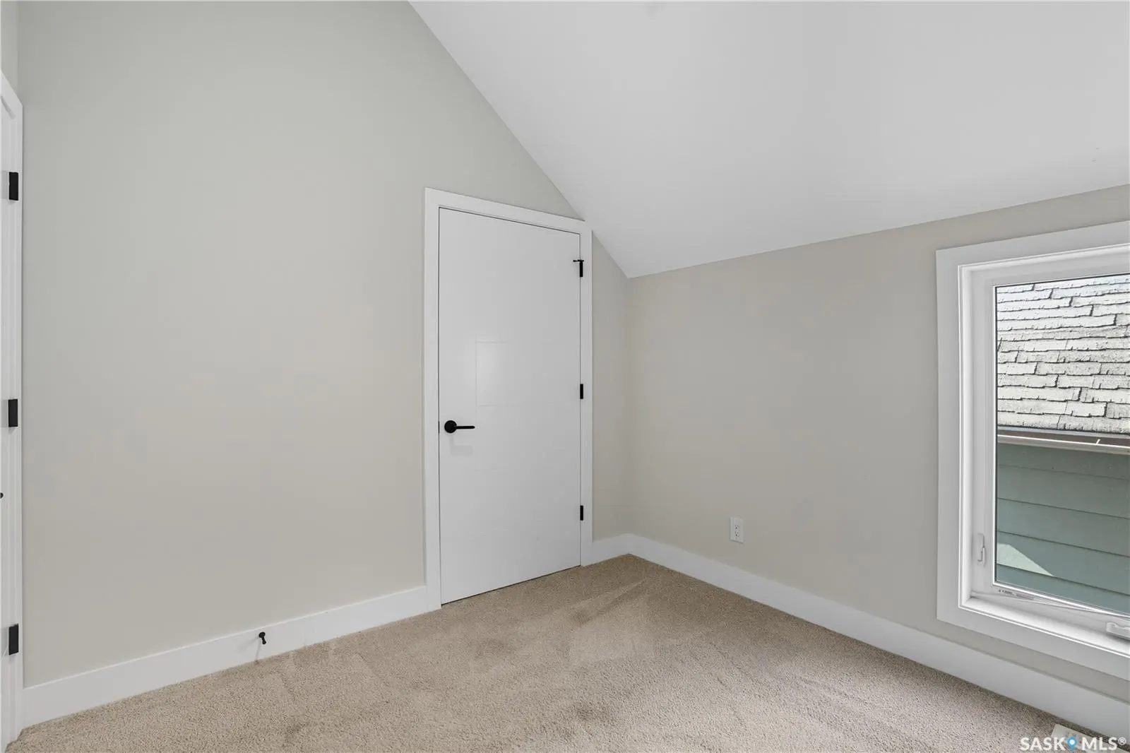 319 25th STREET W