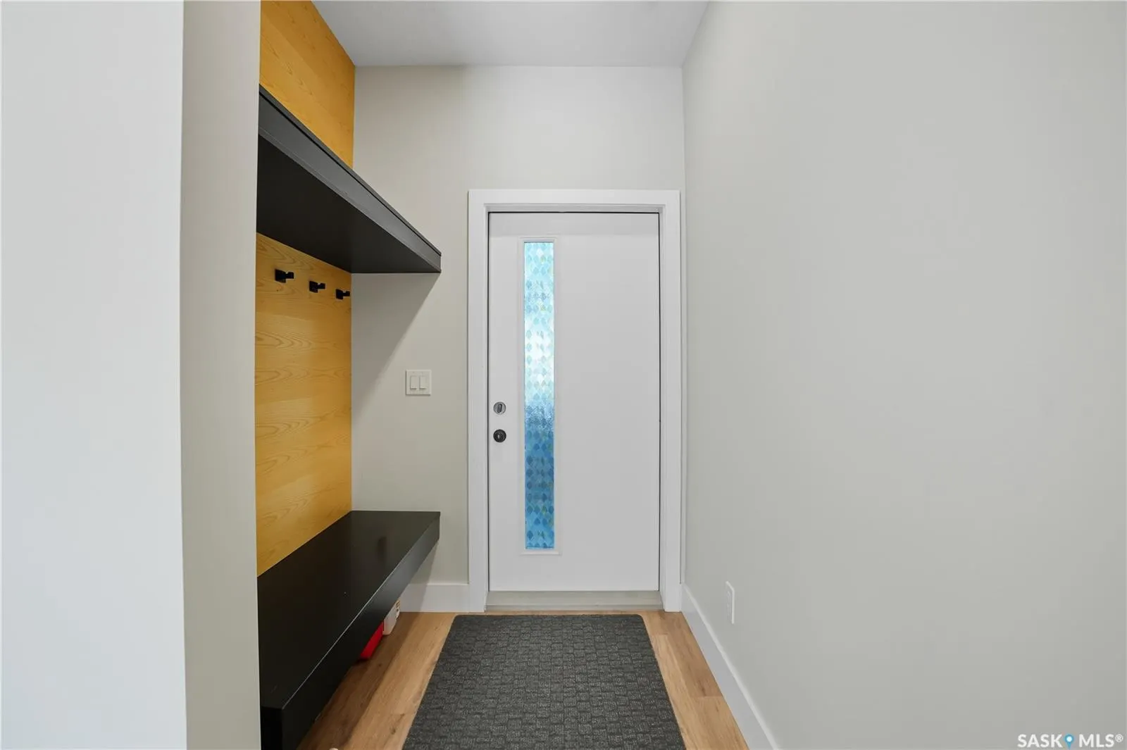 319 25th STREET W