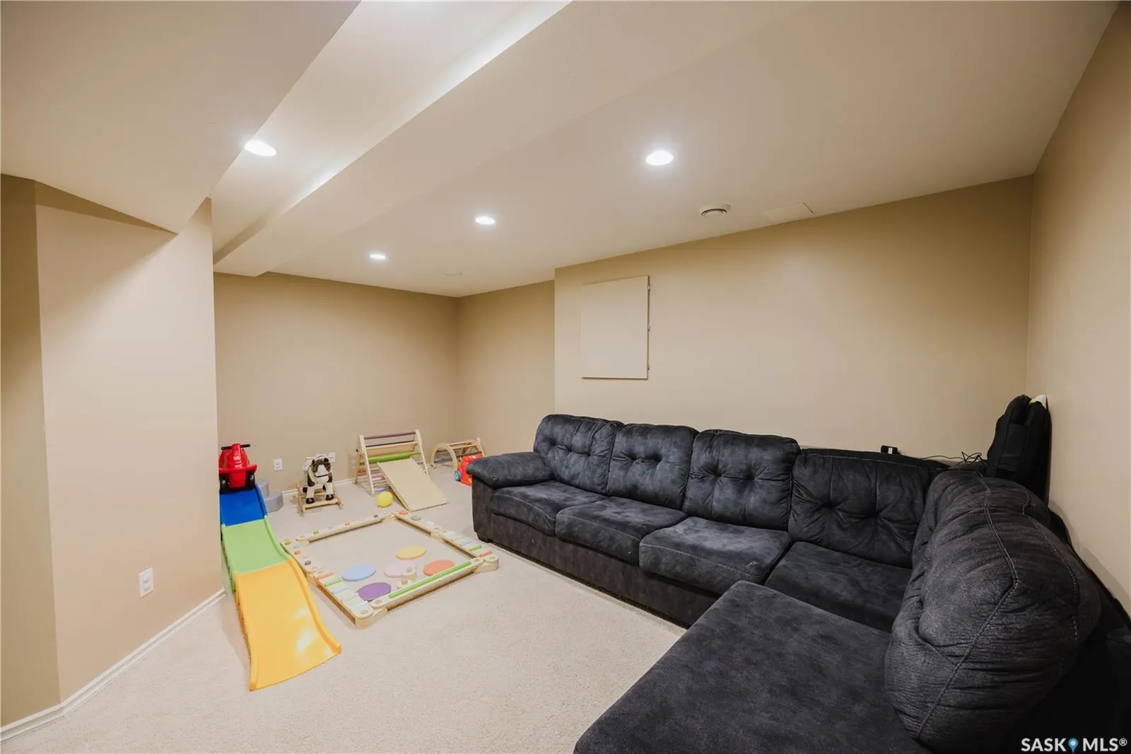 615 Lynd CRESCENT, #403