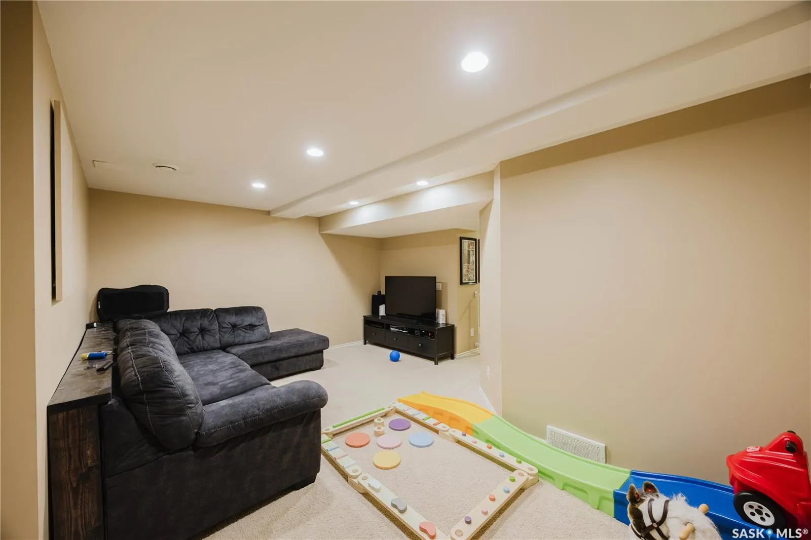 615 Lynd CRESCENT, #403