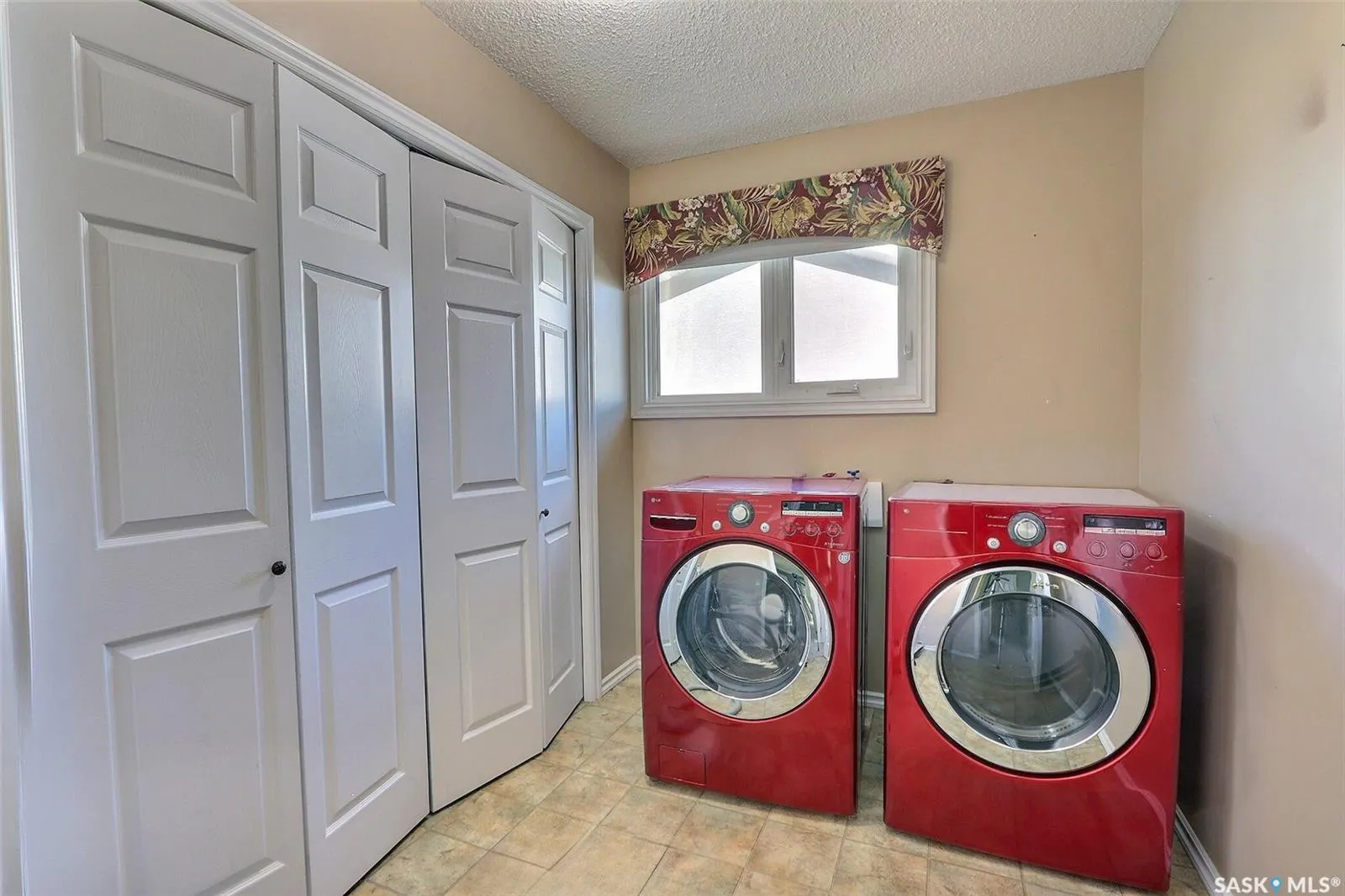 165 Macdowall CRESCENT
