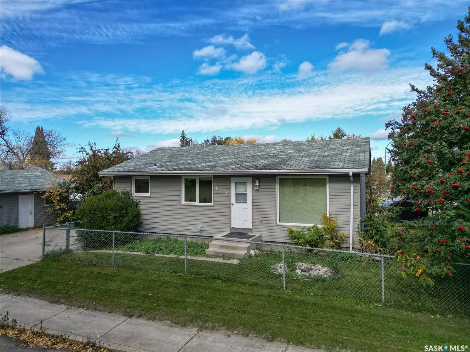 165 Macdowall CRESCENT