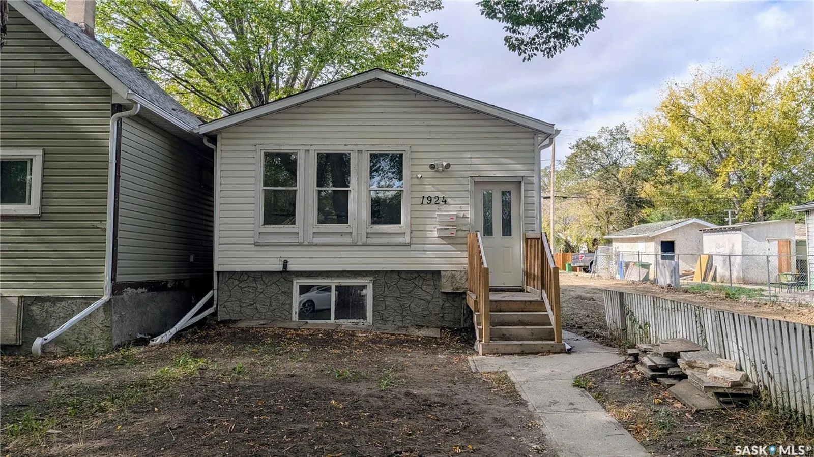 1924 MONTREAL STREET