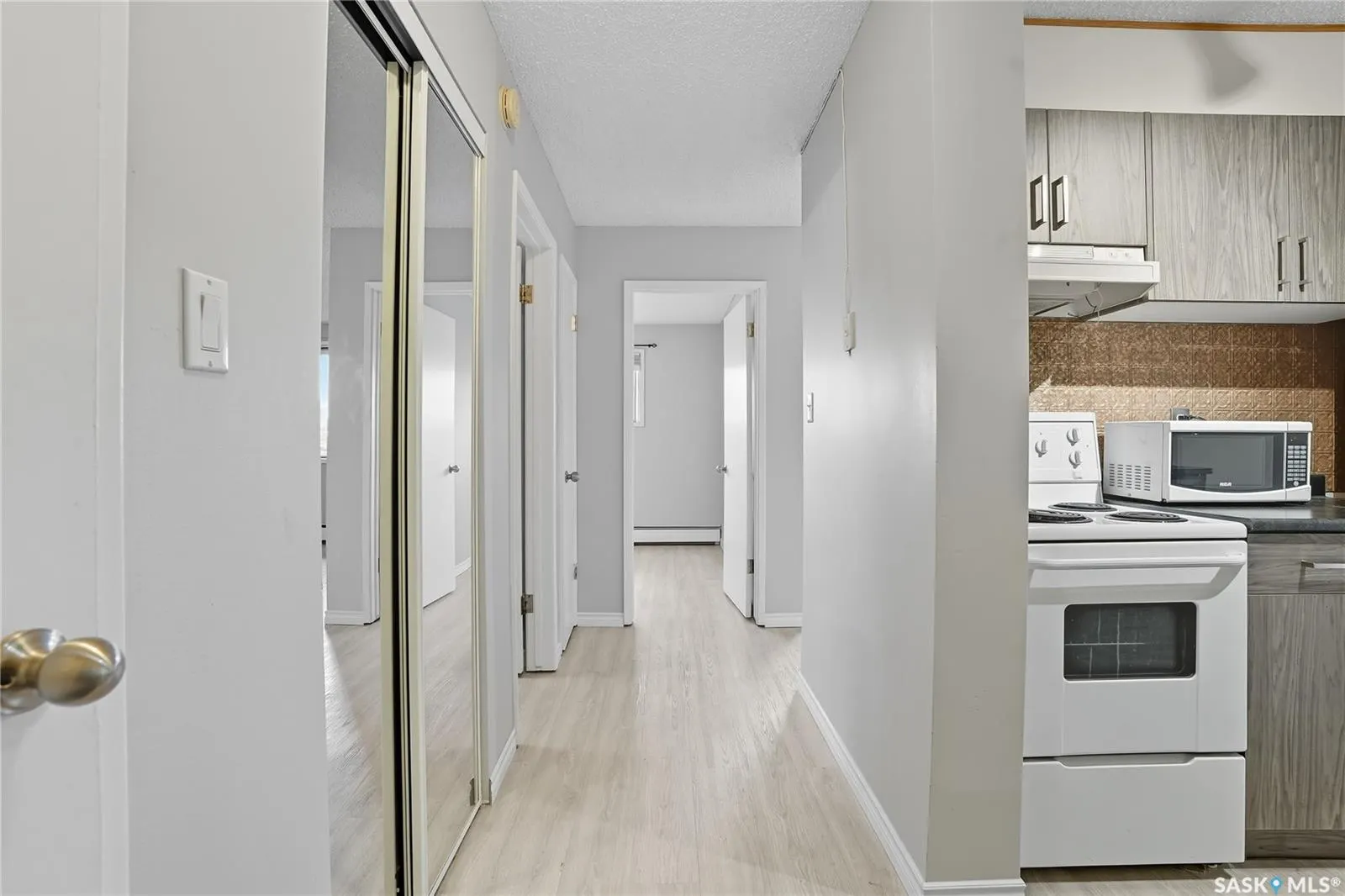 5 Columbia DRIVE, #103